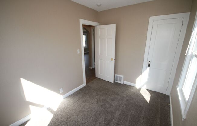 3 beds, 1 bath, $1,650