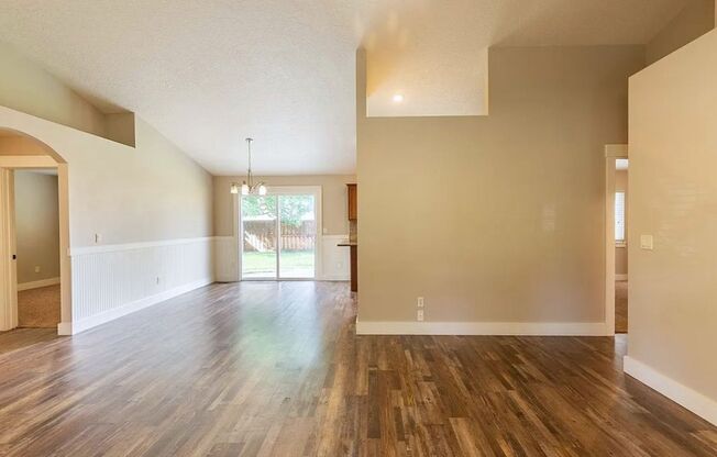 Beautiful 3 bed 2 bath Meridian home in the Lochsa Falls Sub just off Chinden and Linder.