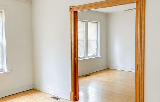 2 beds, 1 bath, 822 sqft, $2,100, Unit 5034-1