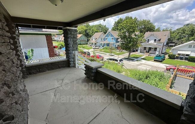 3211 E 32 ST