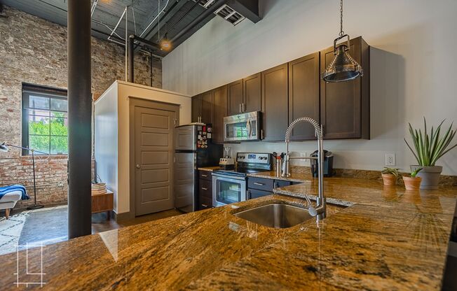 1 bed, 1 bath, $1,650, Unit 727 N. 4th St. Apt. 130