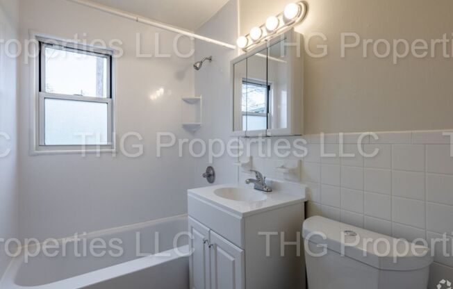 2 beds, 1 bath, 1,296 sqft, $2,399, Unit 405-50