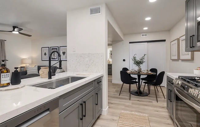 1 bed, 1 bath, $2,100, Unit # 1043