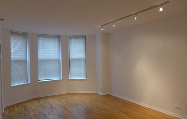 1 bed, 1 bath, 700 sqft, $1,895, Unit 10A