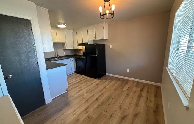 2 beds, 1 bath, $1,400