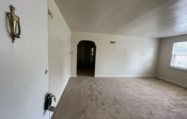 1 bed, 1 bath, 880 sqft, $975, Unit Unit 6