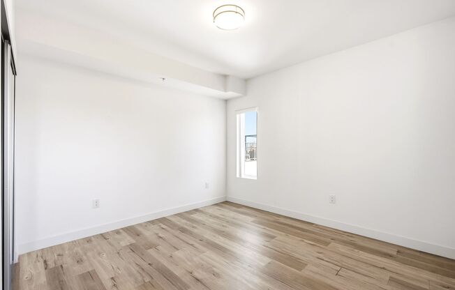 2 beds, 2 baths, 1,037 sqft, $2,950, Unit 401