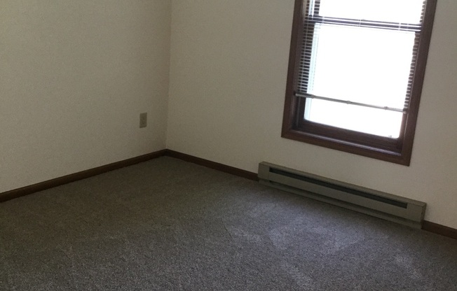 2 beds, 1 bath, 950 sqft, $1,750, Unit 7654CB