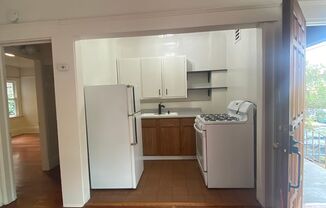 1 bed, 1 bath, $2,595