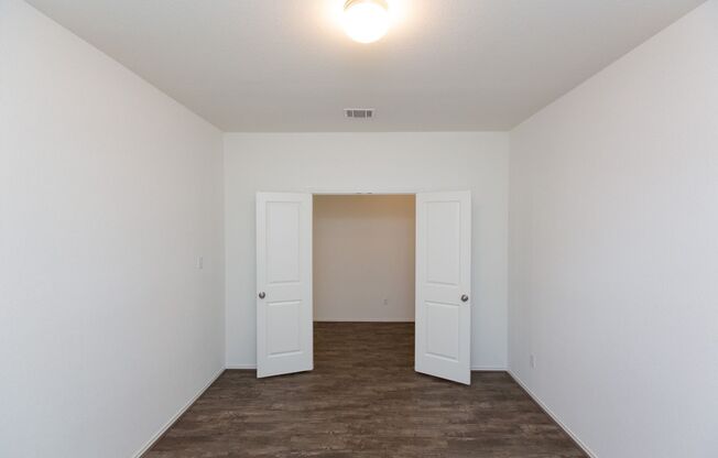 Spacious 4-Bedroom Home with Open Floor Plan in Hutto!