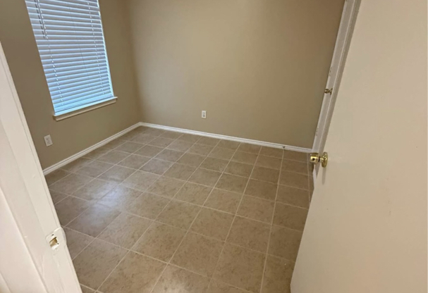 6739 FREEDOM OAKS