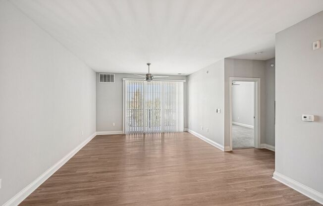 1 bed, 1 bath, 847 sqft, $2,889, Unit 6404