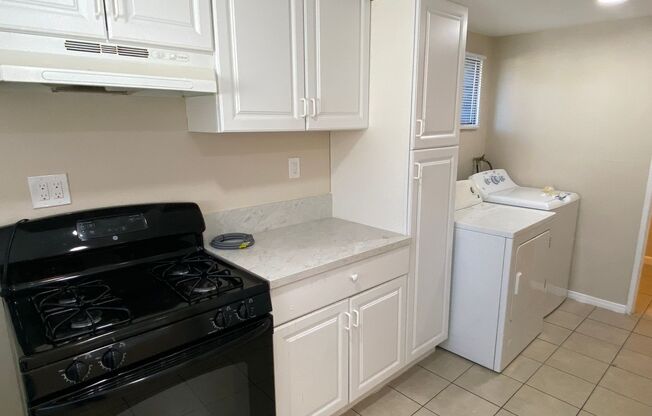 2 beds, 1.5 baths, 1,000 sqft, $2,600