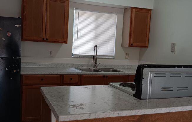 2 beds, 2 baths, $1,350, Unit # #D