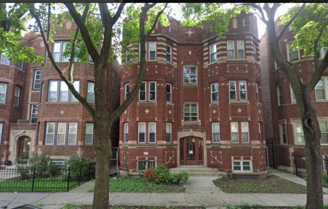 8139-8145 S Maryland Ave