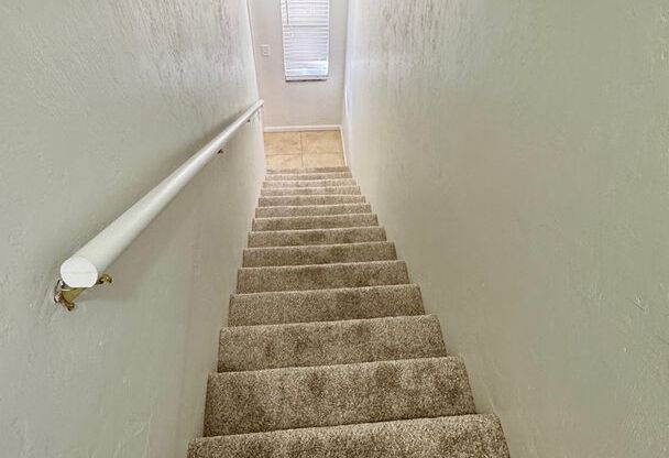 Spacious Townhome - Internet - Casablanca East!