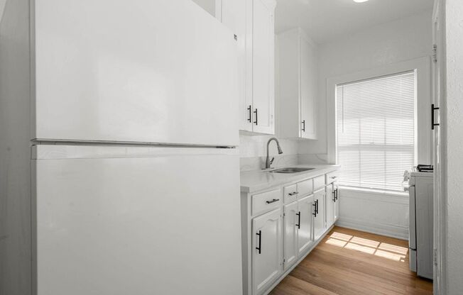 4144 W Adams Blvd