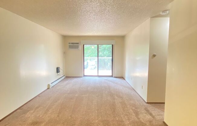 1 bed, 1 bath, 640 sqft, $941, Unit VC-124