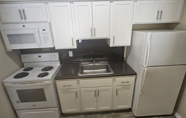 1 bed, 1 bath, 550 sqft, $1,250, Unit B307