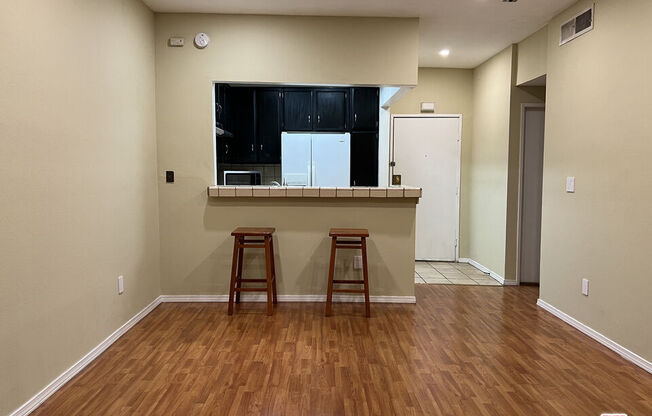 1 bed, 1 bath, $1,995, Unit 37