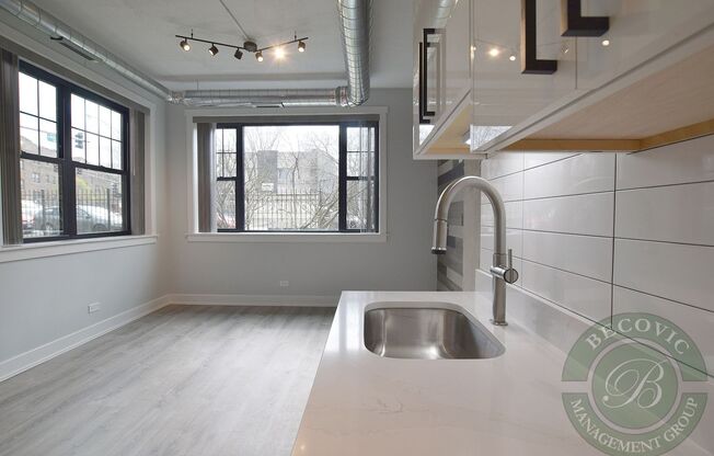 1 bed, 1 bath, 338 sqft, $1,900, Unit 115
