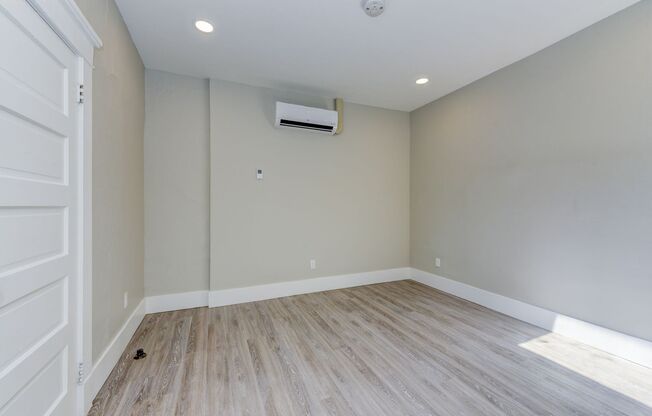 1 bed, 1 bath, 500 sqft, $2,125, Unit 1116 13th Street #3