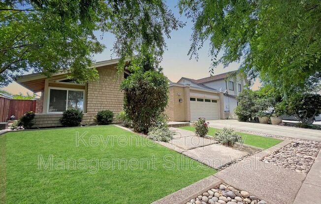 2261 PLUMMER AVE