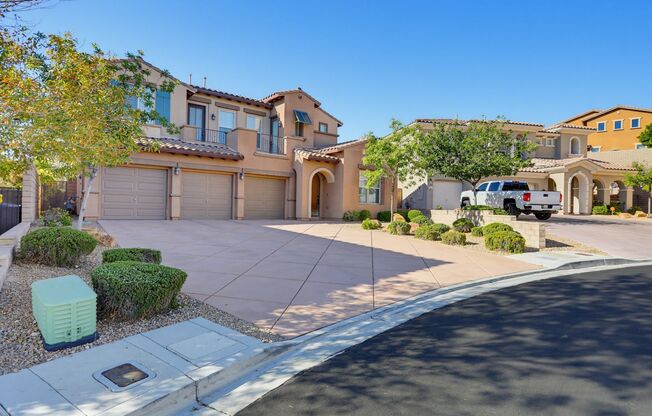 Beautiful Summerlin Paseos Home With 1st Floor Primary Suite
