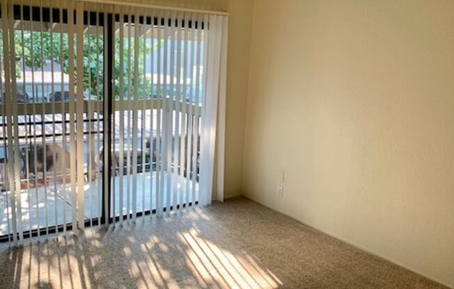 1 bed, 1 bath, 660 sqft, $1,525, Unit 52