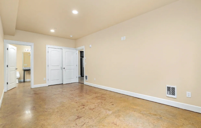 2 beds, 2 baths, 920 sqft, $2,045, Unit 104
