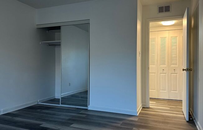 2 beds, 1 bath, 904 sqft, $1,025, Unit 48