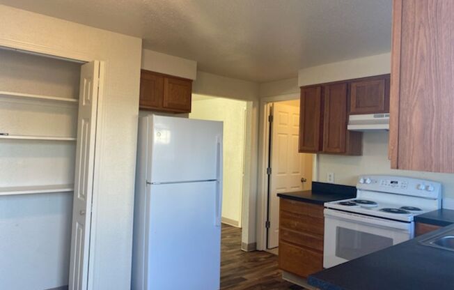 2 beds, 1.5 baths, 945 sqft, $1,495