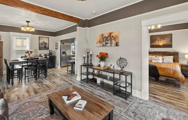 Fully Furnished 2-Bedroom Home in Old Colorado City – 1904 Sheldon Ave, Colorado Springs, CO 80904