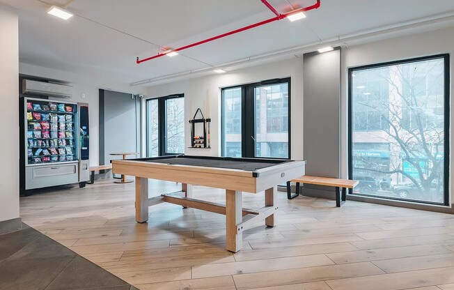 2 beds, 1 bath, $4,100, Unit 1207