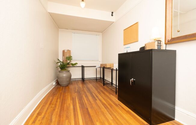 Studio, 1 bath, 425 sqft, $1,090, Unit 104