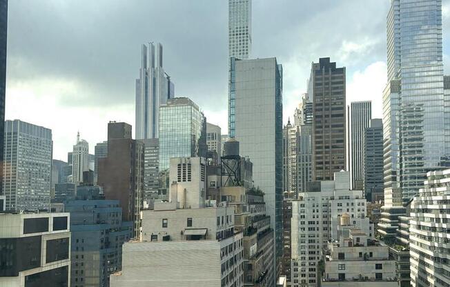 303 E 57 ST