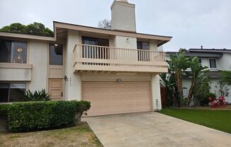 Move-Special: 1/2 off 1st month’s rent! Beautifully Updated West Clairemont Townhome – Prime 92117 Location!