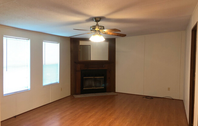 3 beds, 2 baths, $1,195