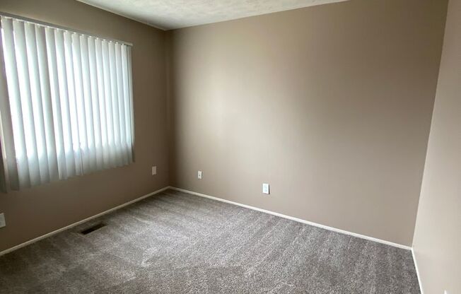 2 beds, 1 bath, 869 sqft, $1,139, Unit 2944B