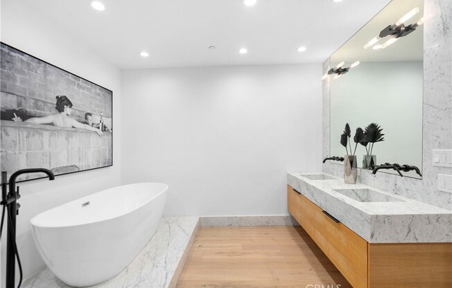 2 beds, 3 baths, 2,230 sqft, $11,000, Unit 14F