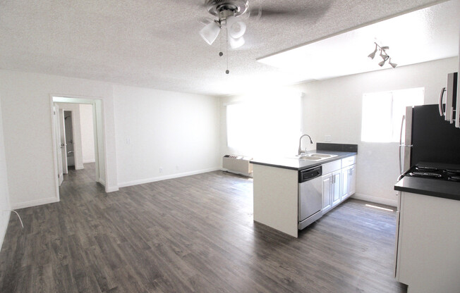 2 beds, 2 baths, 975 sqft, $2,595, Unit 118