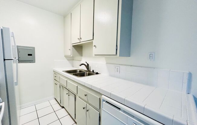 1 bed, 1 bath, $2,195, Unit 3