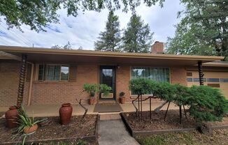 Cozy 3 Bedroom Home for Rent on Parkview Blvd