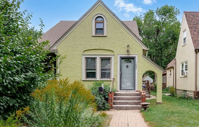 1407 Hubbard Ave