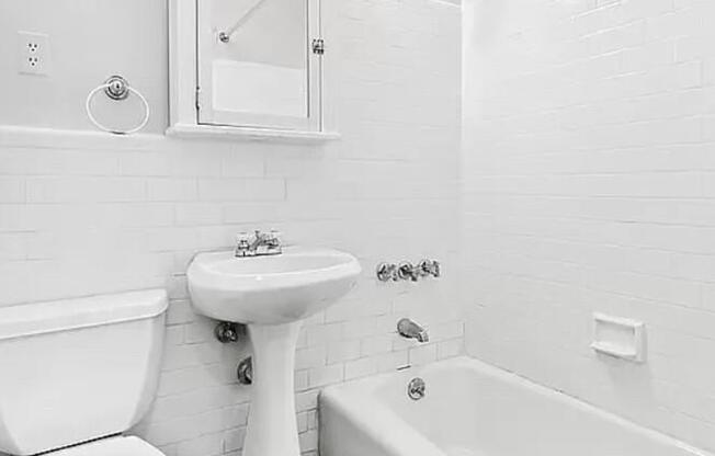 39 W 83 ST