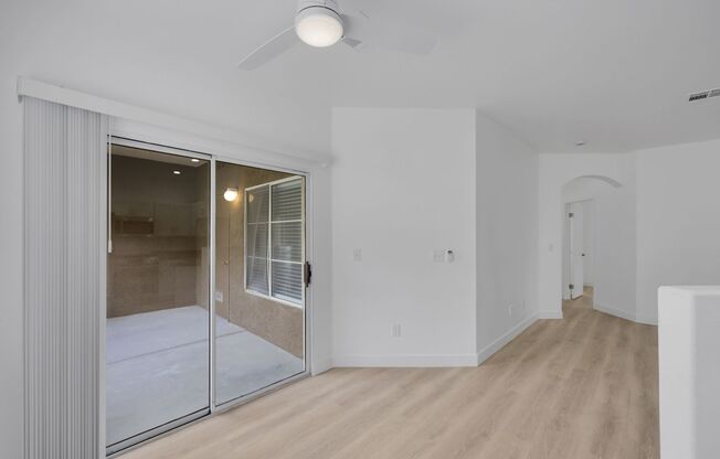 3 beds, 2 baths, $1,700, Unit # 2061