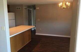 2 beds, 1 bath, $1,195, Unit Building A Unit 9