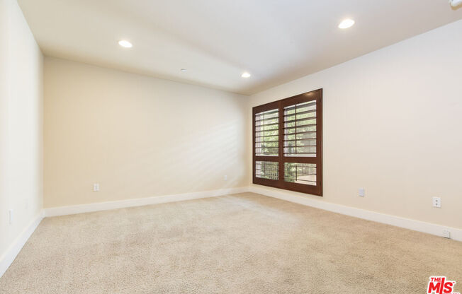 7249 Franklin Ave