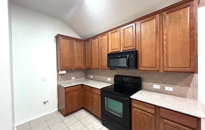 3 beds, 2 baths, $2,200