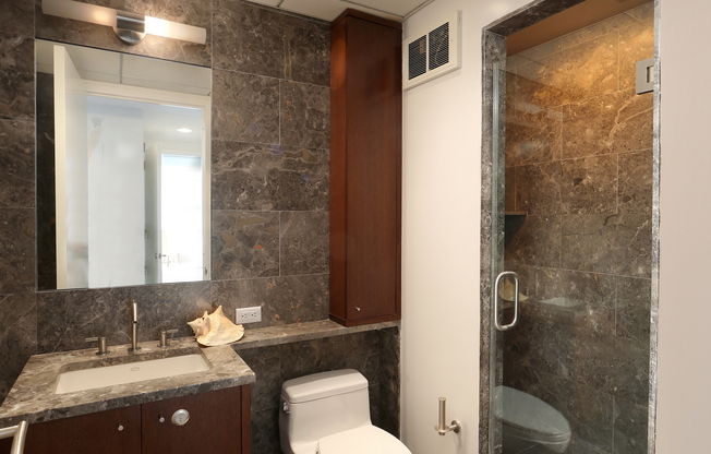 3 beds, 3 baths, $14,500, Unit 19C